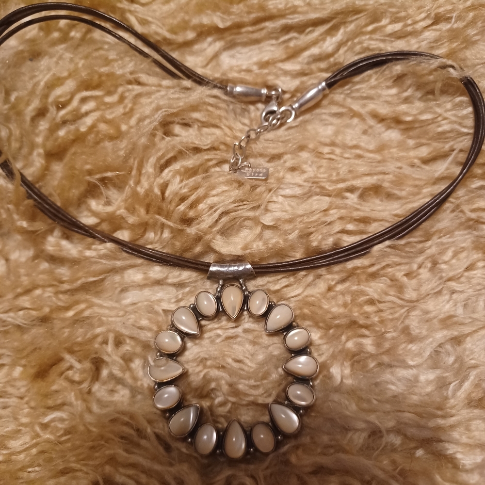 Vintage Peyote Bird necklace. 🐦